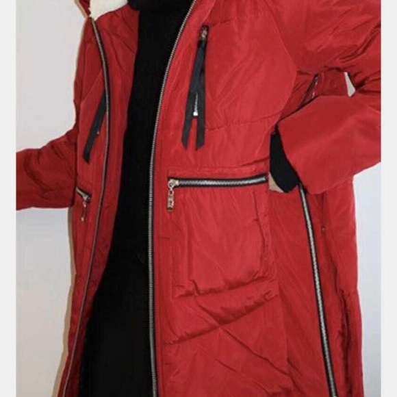 Amazon Coat - Picture 4 of 4